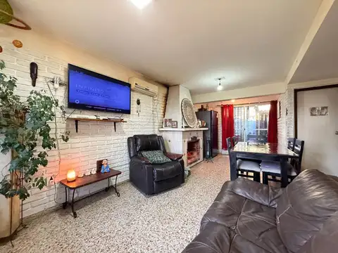 Casa 3 ambientes con 1 baño