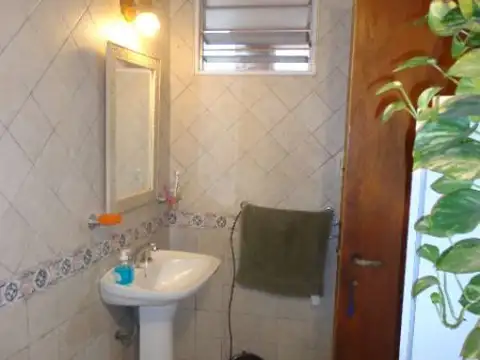 Casa - Venta - Argentina, La Matanza - J. HERNANDEZ 3073