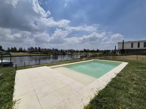 Casa con lote al Rio, El Naudir aguas privadas