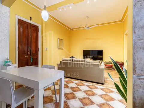Depto Tipo Casa en Venta 50 años