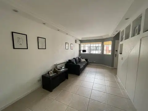 Depto Tipo Casa en Venta en Flores, USD 298.000