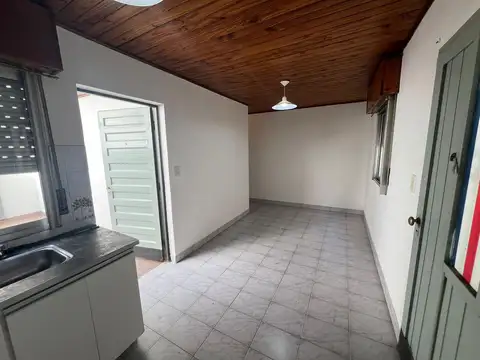 Depto Tipo Casa en Alquiler de 1 dormitorio