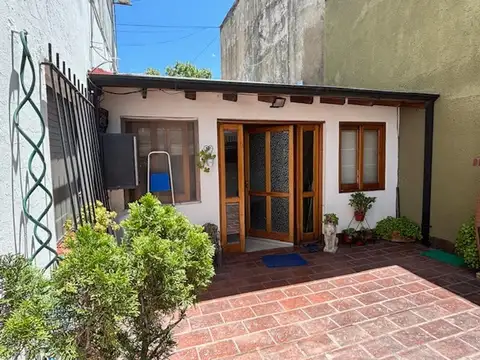 3 Amb. con Patio y Parrilla. Mts. Av Maipú y Cerca estación