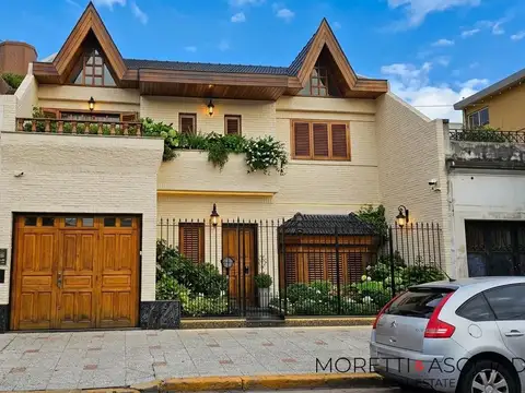 CHALET | VENTA | LOMAS DEL MIRADOR | 5 AMBIENTES | DEPENDENCIA DE SERVICIO | QUINCHO Y PARRILLA