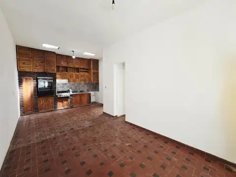 Alquiler Departamento 3 ambientes en Billinghurst con patio