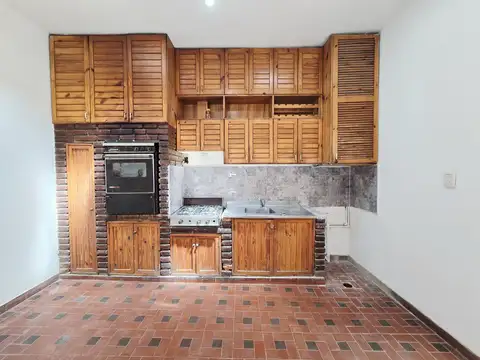 Departamento en Alquiler en Billinghurst, $ 650.000