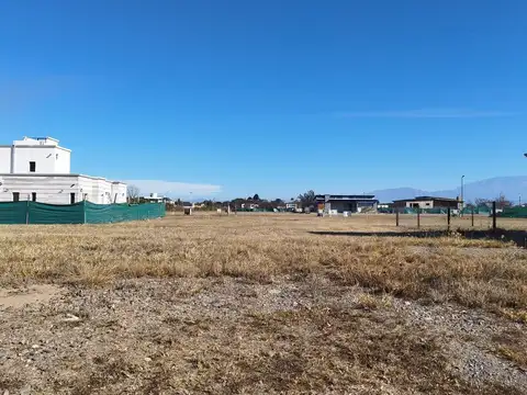 Terreno en Venta en Countries y Barrios Cerrados en San Lorenzo, USD 38.500