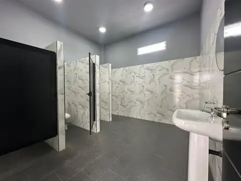 Local en Alquiler en Bernal Oeste, $ 1.850.000