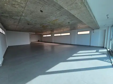Venta Oficina -   Excelente Edificio Corporativo -