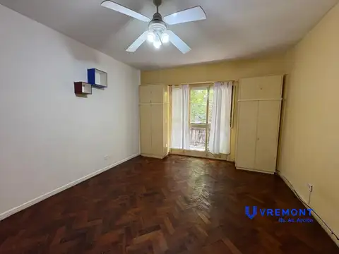 Alquiler de departamento monoambiente en el barrio de Congreso! Balcón al frente!