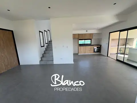 Casa en Venta en Pilar Del Este, USD 165.000
