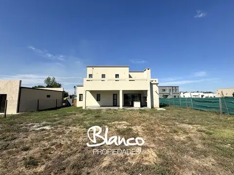 Casa  en Venta en Pilar del Este, Pilar, G.B.A. Zona Norte