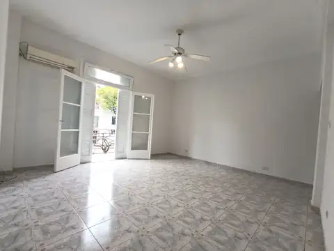 Depto Tipo Casa 2 ambientes con 1 baño