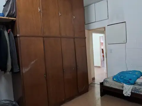 Casa de 4 ambientes, en 2 plantas.