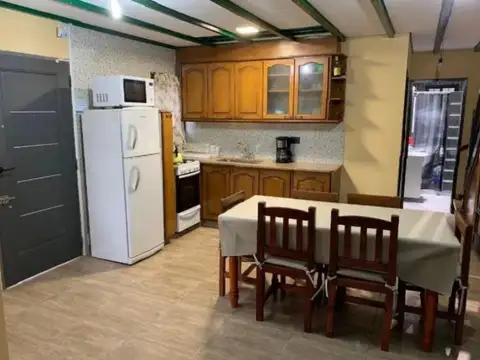 Depto Tipo Casa 3 ambientes con 2 baños