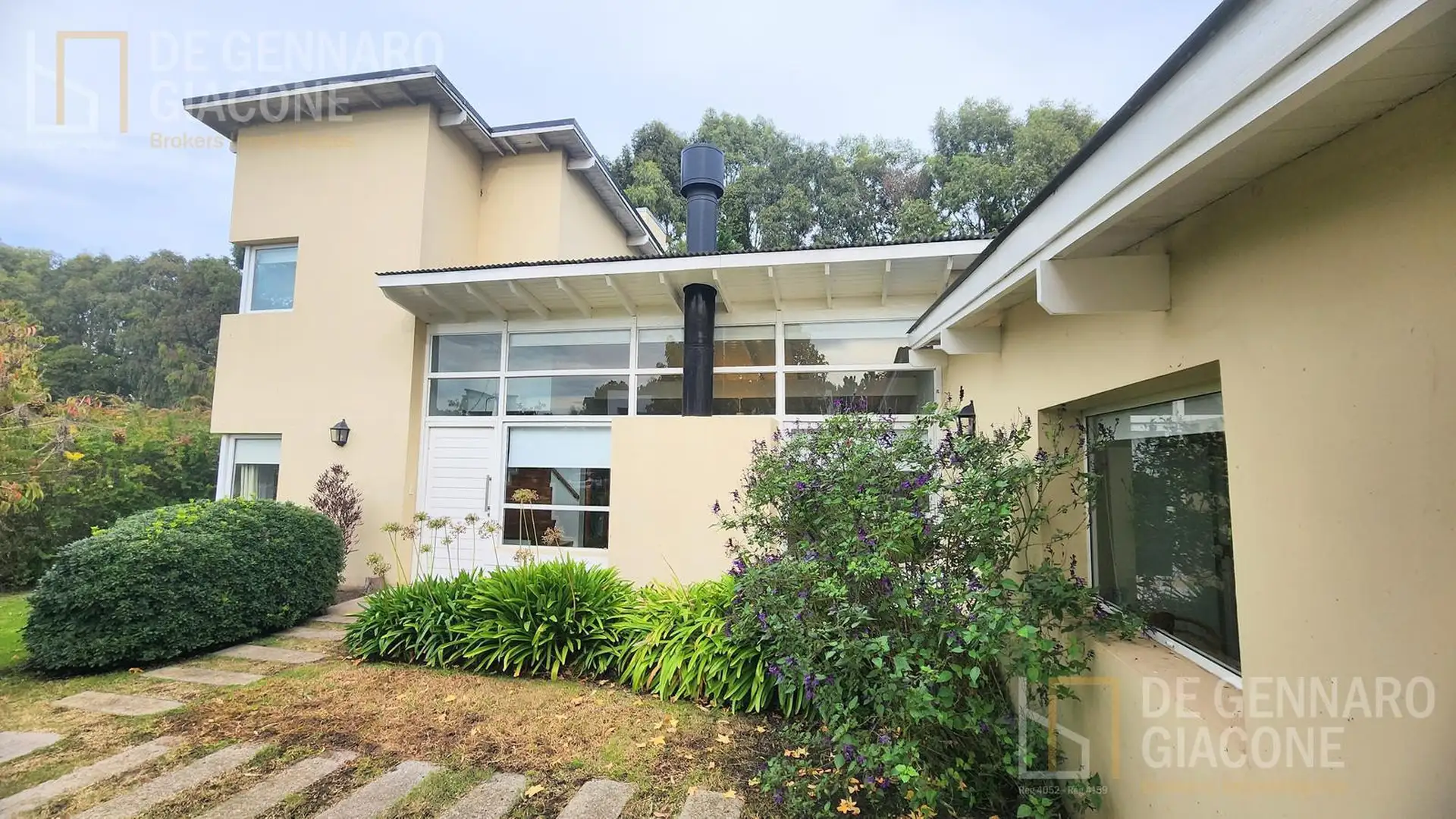 Casa 4 dorm en Barrio Privado Rumencó, 193 m² + quincho con parrilla y parque