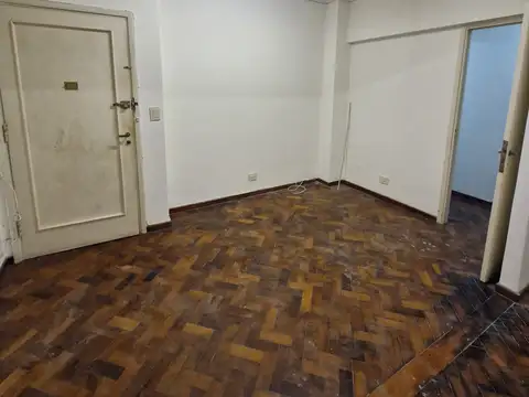 Av. Córdoba esquina Reconquista 300