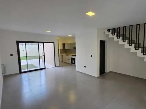 Depto Tipo Casa en Venta de 2 dormitorios