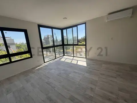 Balcarce 100, Piso 0