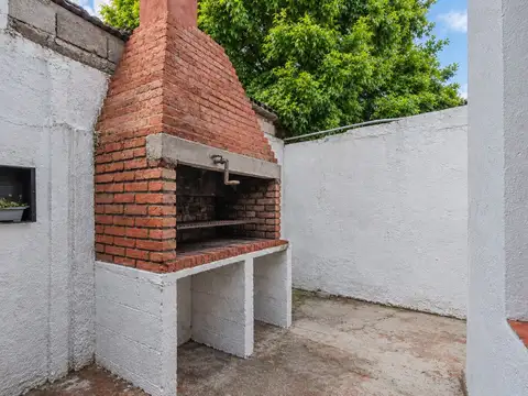 Venta Casa, 2 Dorm, patio, parrillero Jacinto Vera