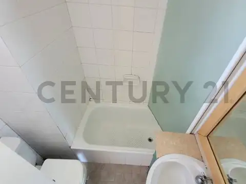 ALQUILER AMBIENTE Y MEDIO EN L CON PISCINA Y SOLARIUM  .  38 METROS CUADRADOS . LAS CAÑITAS CONTRAFR