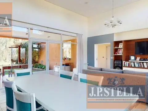 Casa en Venta con 1 cochera