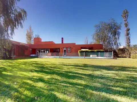 Casa 4 ambientes con 3 baños