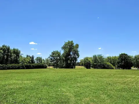 Terreno en Carmel C.C