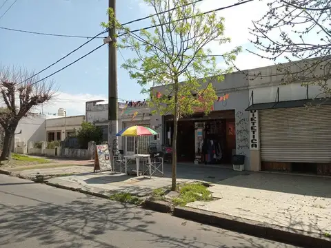 LOCAL-TERRENO-PROPIEDAD GRAN POTENCIAL.