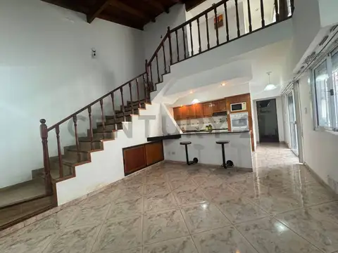 Elizalde 300, Piso 0