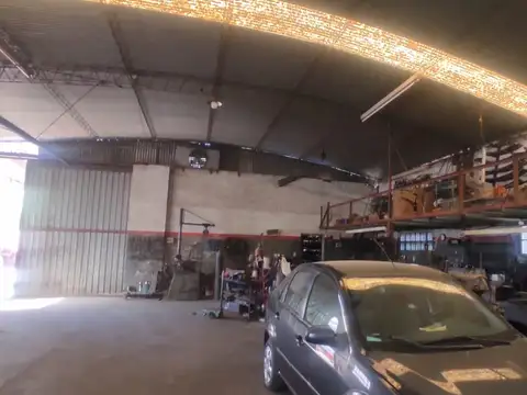Galpon en Venta 55  mts Fondo