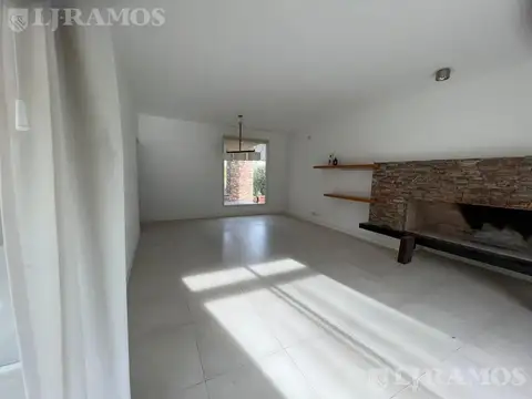 Casa en Alquiler de 3 dormitorios