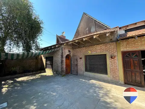 CASA 6 AMBIENTES EN VENTA EN BURZACO - B.CORIMAYO 