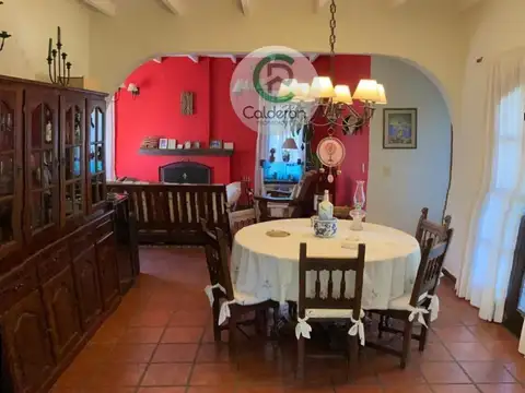 Casa 5 ambientes con 3 baños
