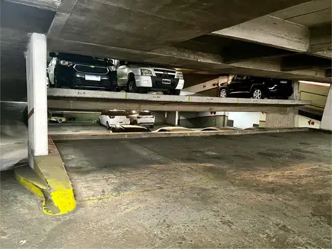 Cochera en microcentro - Montserrat - Vigilancia 24 hs