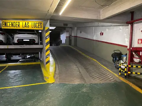 Cochera en microcentro - Montserrat - Vigilancia 24 hs