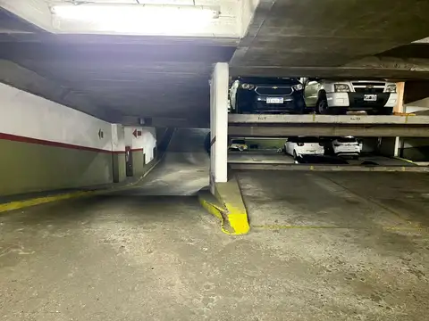 Cochera en microcentro - Montserrat - Vigilancia 24 hs