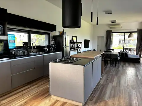 Casa en Alquiler de 3 dormitorios