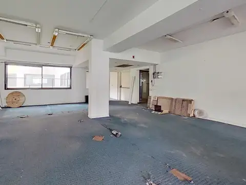 Oficina 6 ambientes con 4 baños