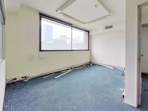 Oficina 6 ambientes con 4 baños