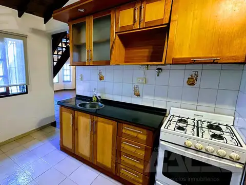 Depto Tipo Casa 3 ambientes con 2 baños