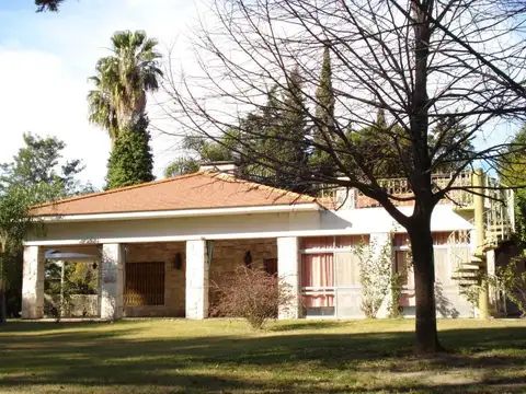 Casa 5 ambientes con 3 baños