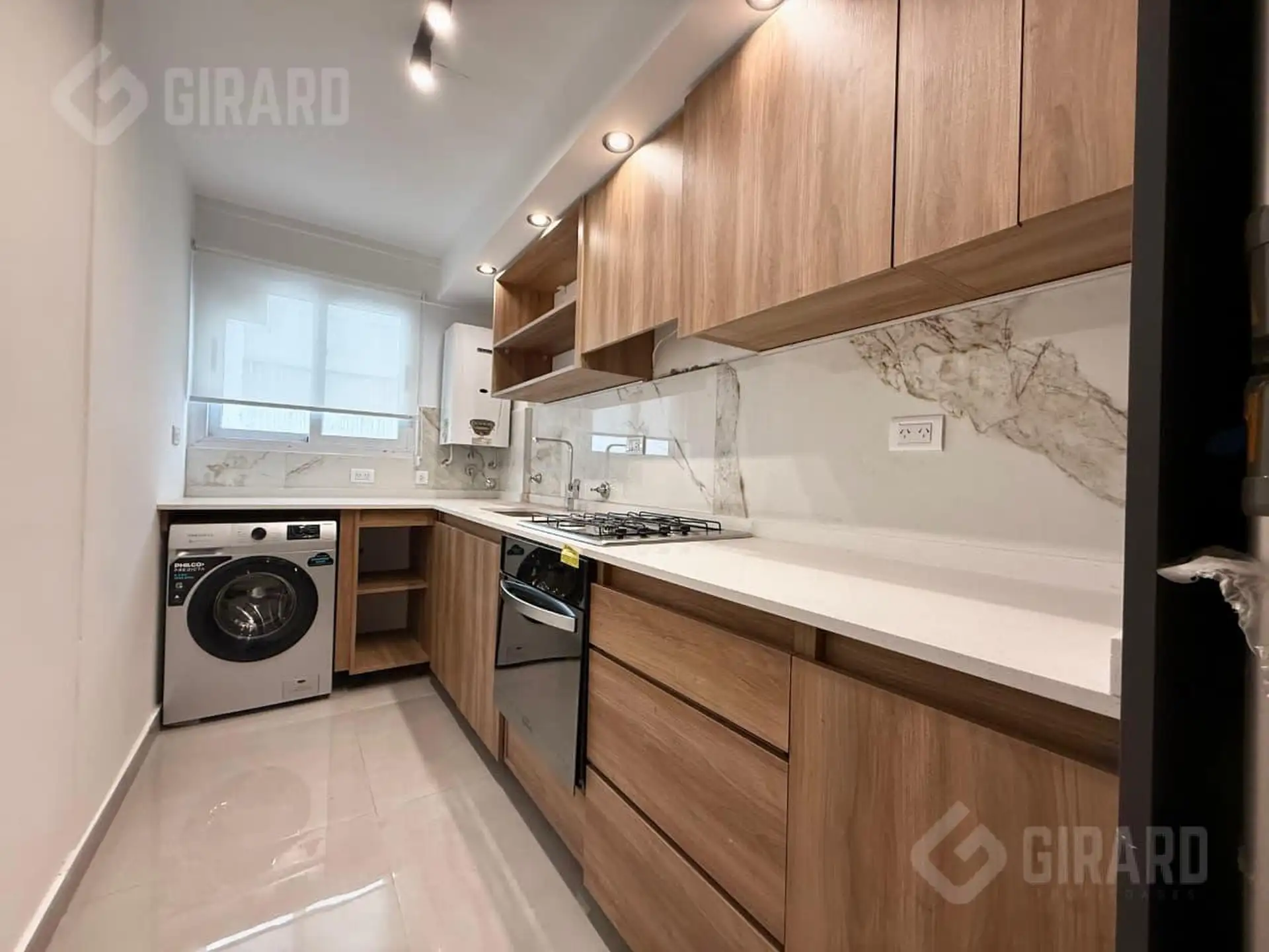 Depto 3 amb, 70m² con balcón — Centro