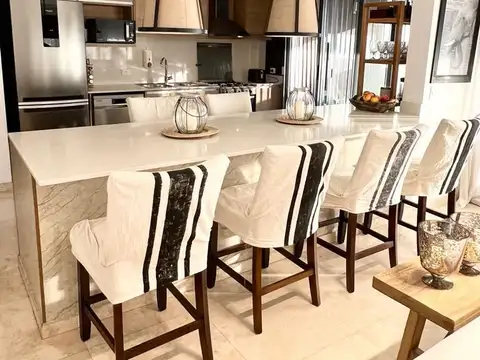 Departamento en Venta con 2 cocheras