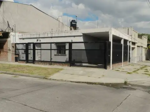 VENTA CASA 2 DORMITORIOS VILLA TESEI -APTO CREDITO