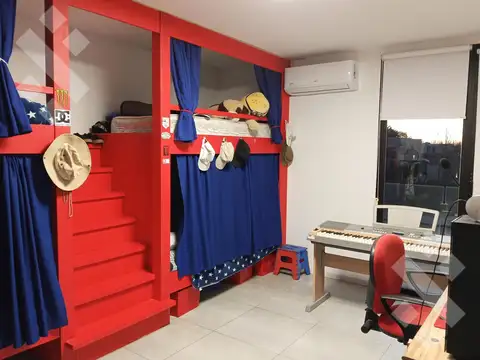 ALQUILER CASA 4 DORMITORIOS - B° LA ZAGALA, NEUQUÉN