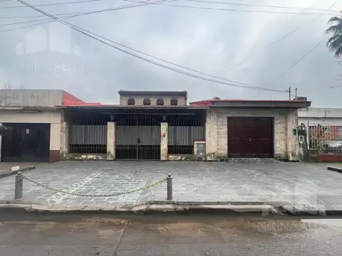 VENTA CASA DE 5 AMBIENTES EN UDAONDO