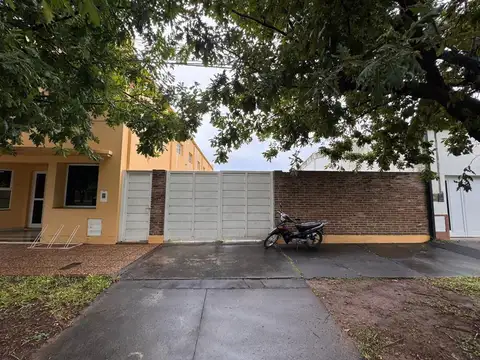 Oficina 4 ambientes con 1 baño