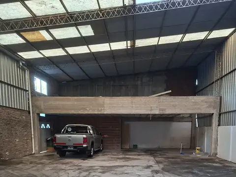 Galpon en Alquiler 22  mts Fondo