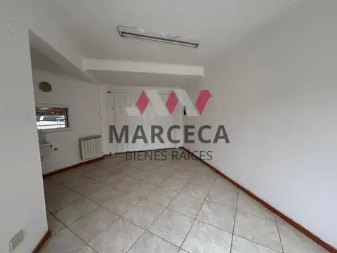 Depto Tipo Casa en Venta con 1 cocheras